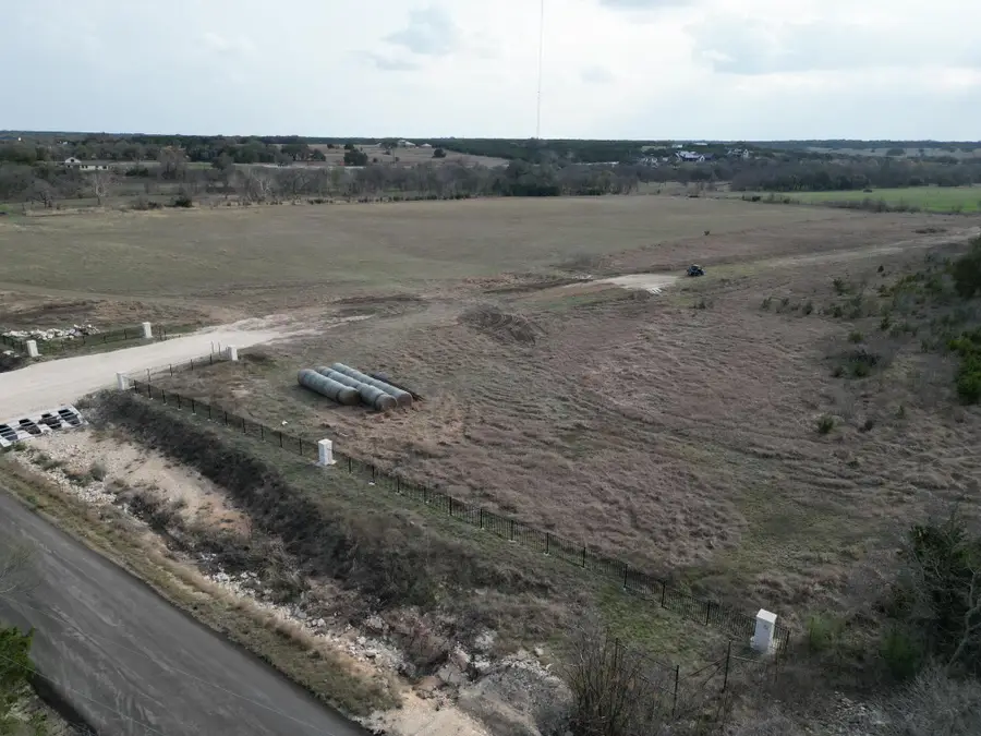 104 Scotty Ln, Liberty Hill, TX 78642 - #2