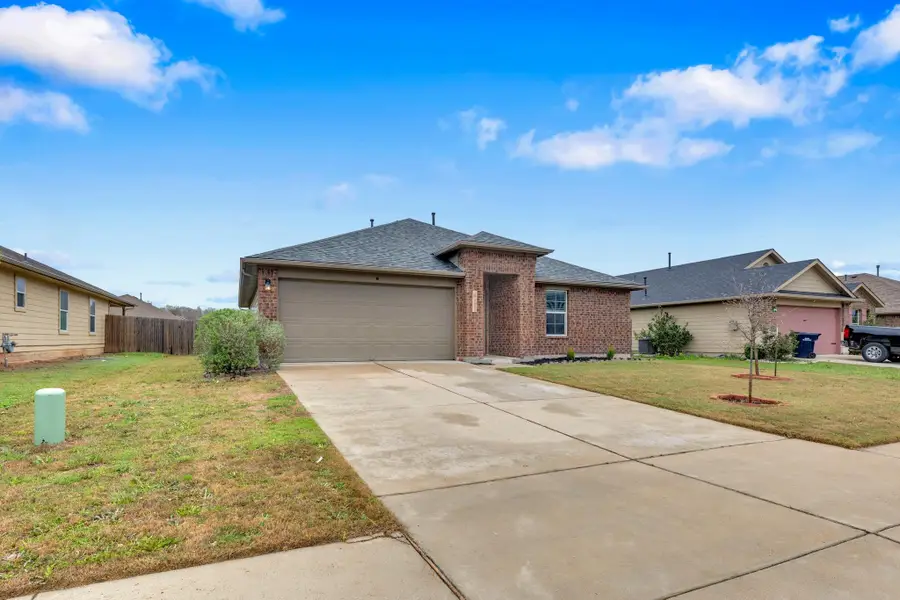 411 Camellia Dr, Hutto, TX 78634 - #3
