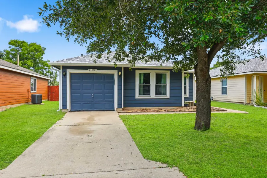 17912 Honey Locust Ln, Elgin, TX 78621 - #2