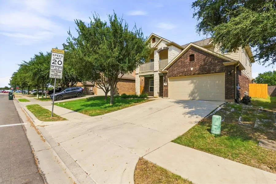 706 Irvin Dr, San Marcos, TX 78666 - #2