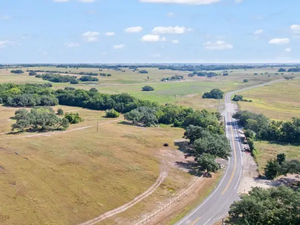 2769 Fm 956, Schulenburg, TX 78956
