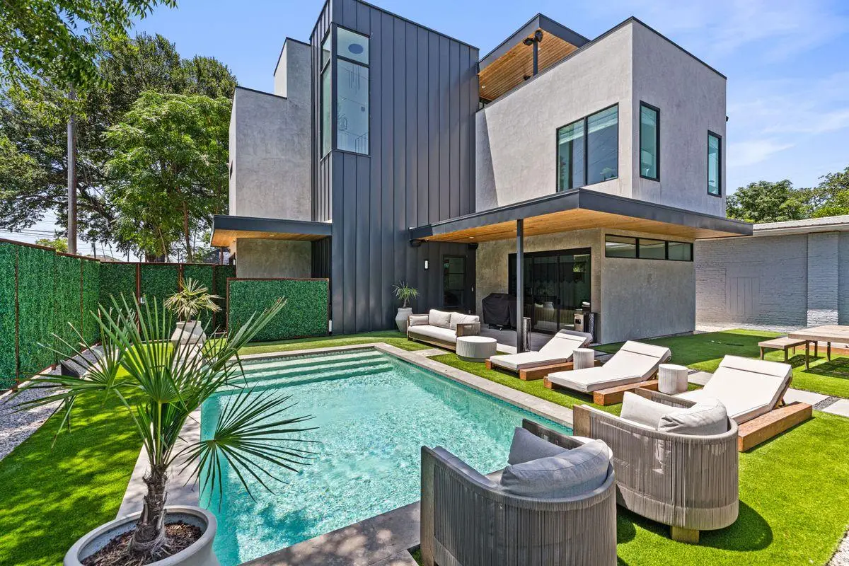 1304 Comal St, Austin, TX 78702 - #1