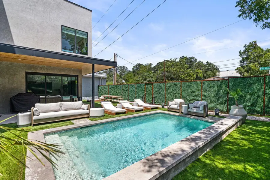 1304 Comal St, Austin, TX 78702 - #3