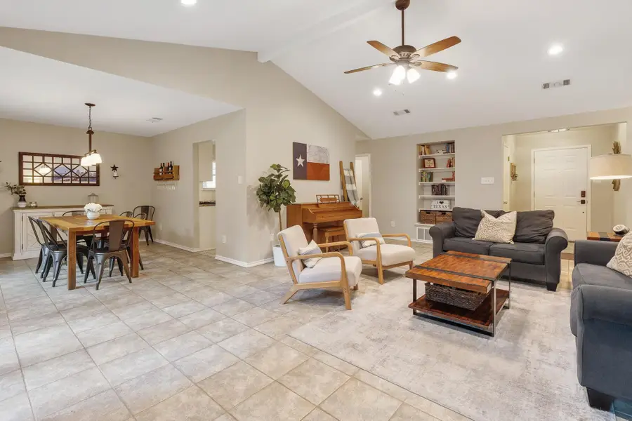 13151 Mill Stone Dr, Austin, TX 78729 - #2