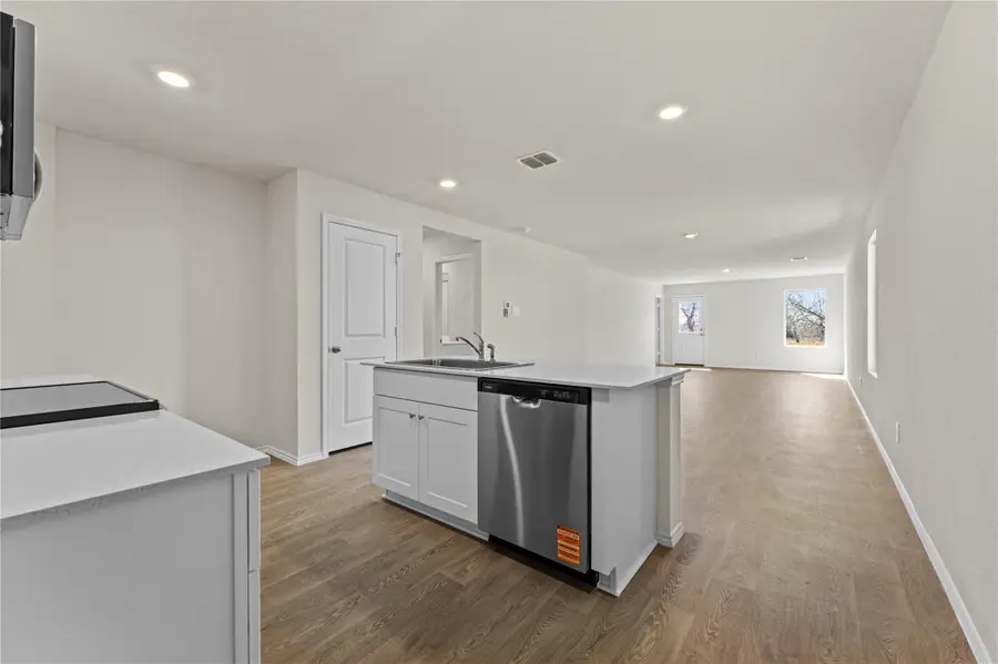 410 Wild Goose Dr, Luling, TX 78648 - #3