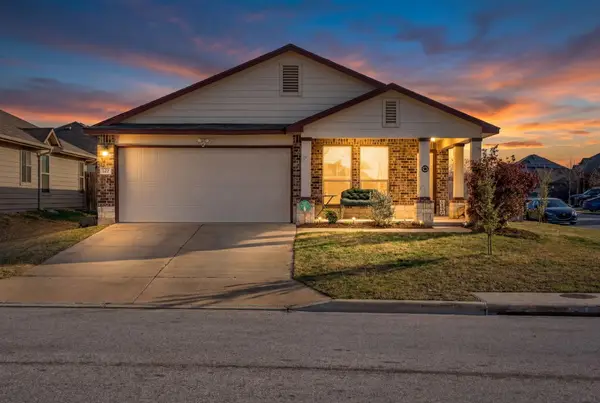 137 Hematite Ln, Jarrell, TX 76537