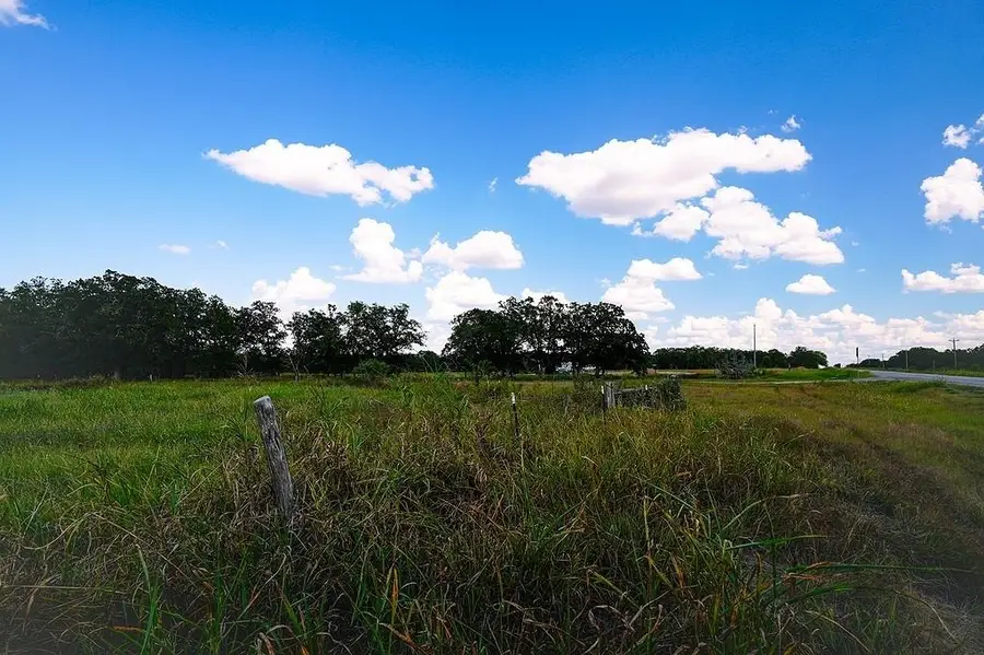 4810 Burke Rd, Flatonia, TX 78941 - #3