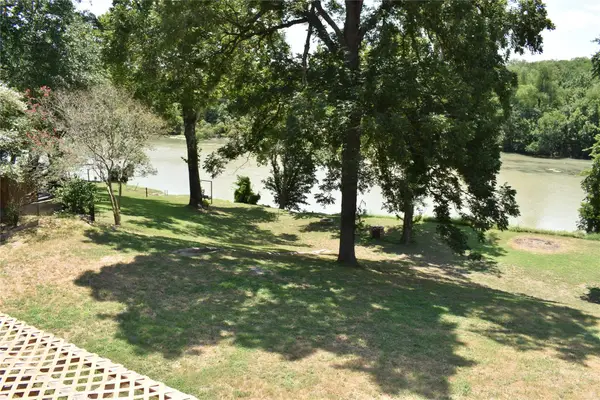 315 Riverwood Dr, Bastrop, TX 78602