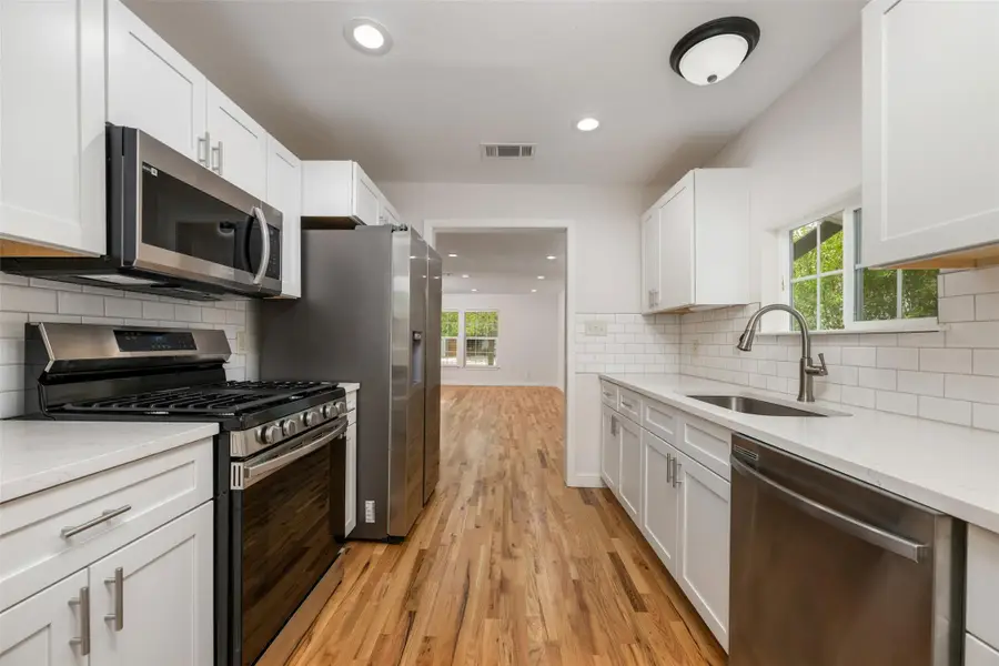 1806 Mohle Dr, Austin, TX 78703 - #3