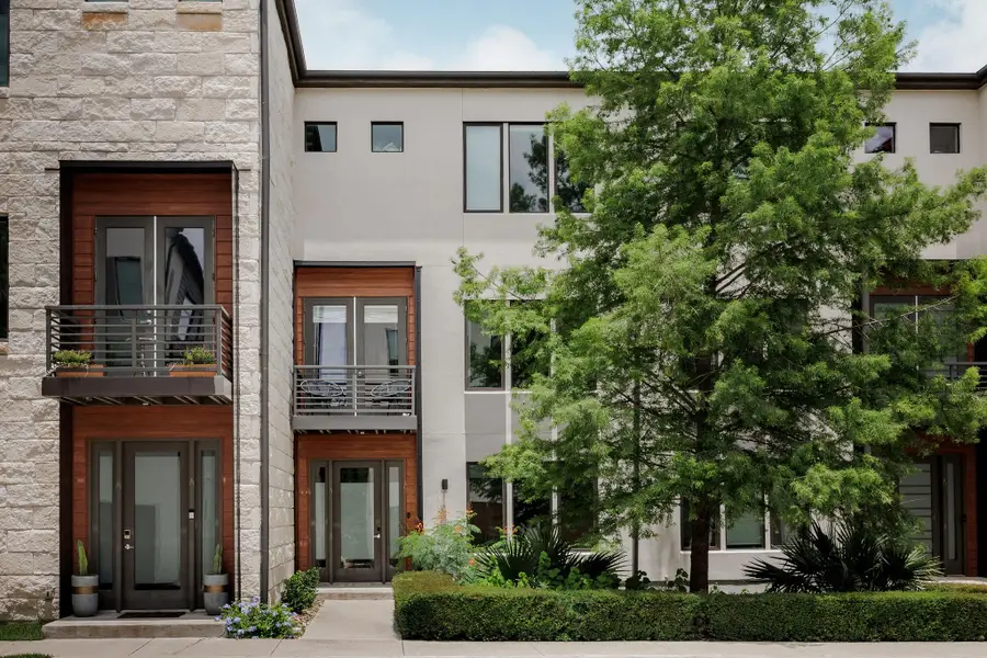 3100 Menchaca Rd #11, Austin, TX 78704 - #3