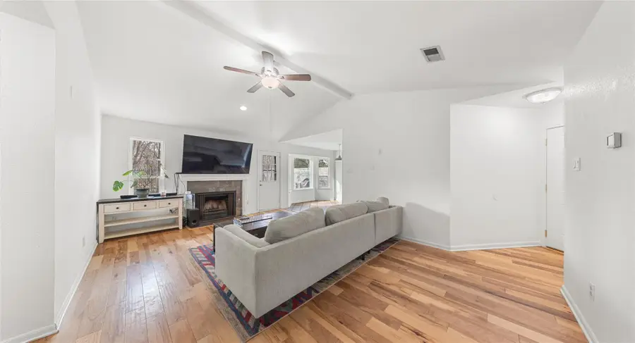 4015 Alexandria Dr, Austin, TX 78749 - Image #3