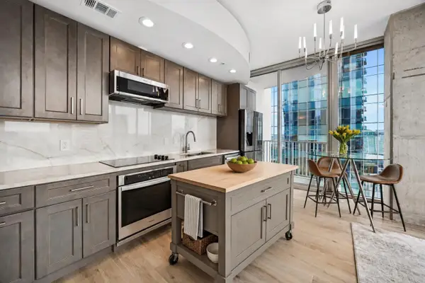 360 Nueces St #2302, Austin, TX 78701