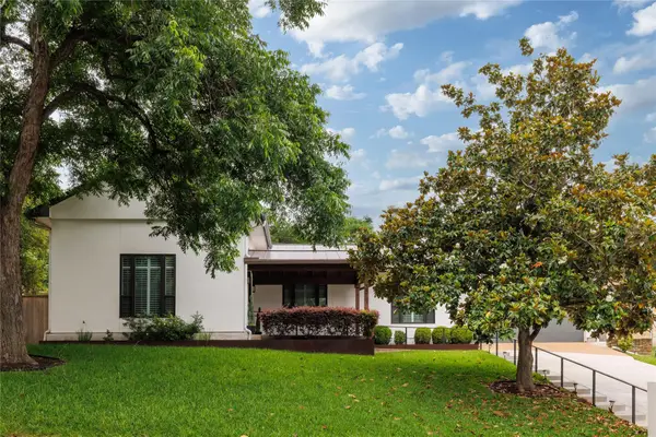 3511 Arrowhead Dr, Austin, TX 78731