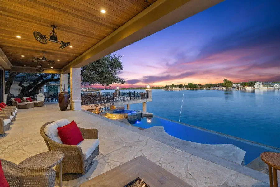 101 Matern Ct, Horseshoe Bay, TX 78657 - Image #2