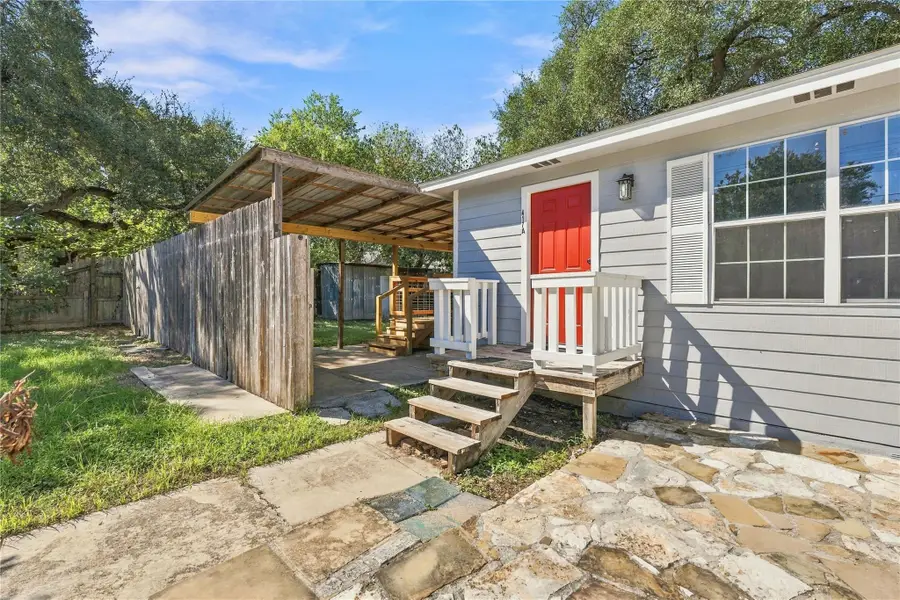 417 N Blanco St, Lockhart, TX 78644 - #2