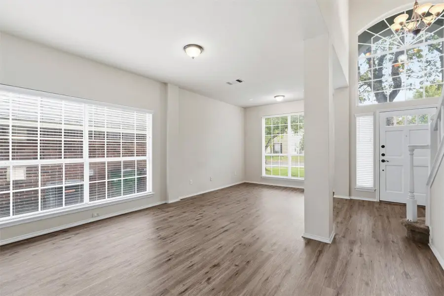 3925 Newland Dr, Round Rock, TX 78681 - Image #2