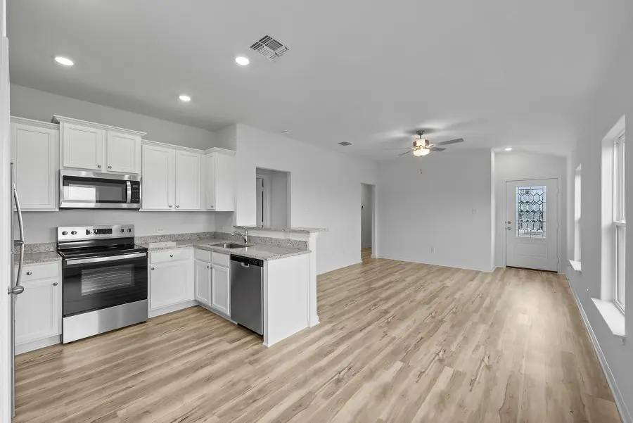 18404 Stellers Sea St, Elgin, TX 78621 - #2