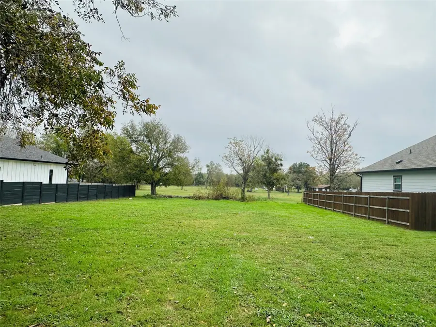 106 Bill St, Elgin, TX 78621 - #3