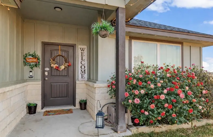 141 Elmer Ave, Burnet, TX 78611 - #2