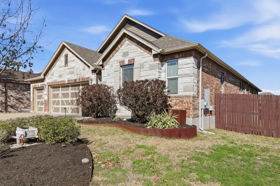 302 Alamosa Dr, Georgetown, TX 78626 - #2