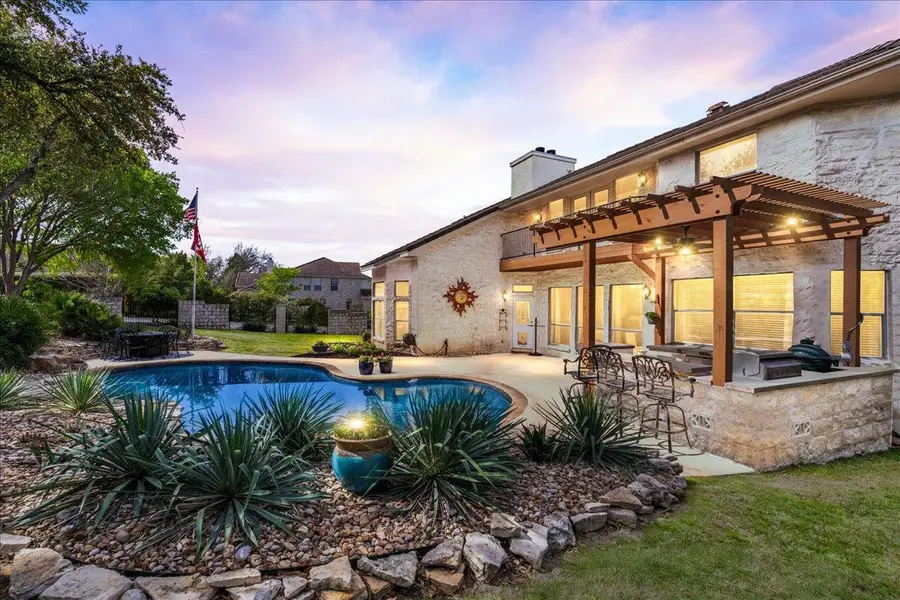 58 Cottondale Rd, The Hills, TX 78738 - #2