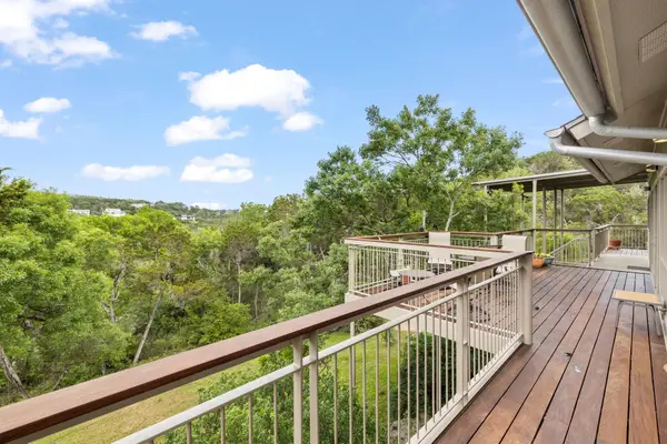 701 Yaupon Valley Rd, West Lake Hills, TX 78746