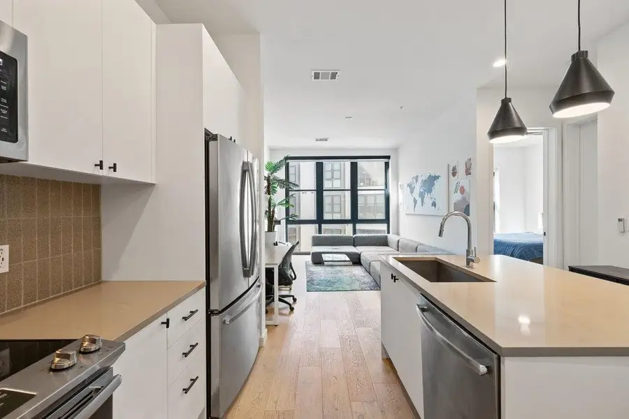 800 Embassy Dr #413, Austin, TX 78702 - #3