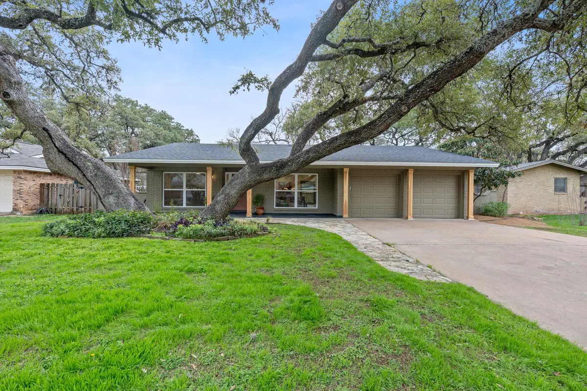 2005 Oakglen Dr, Austin, TX 78745 - Image #1