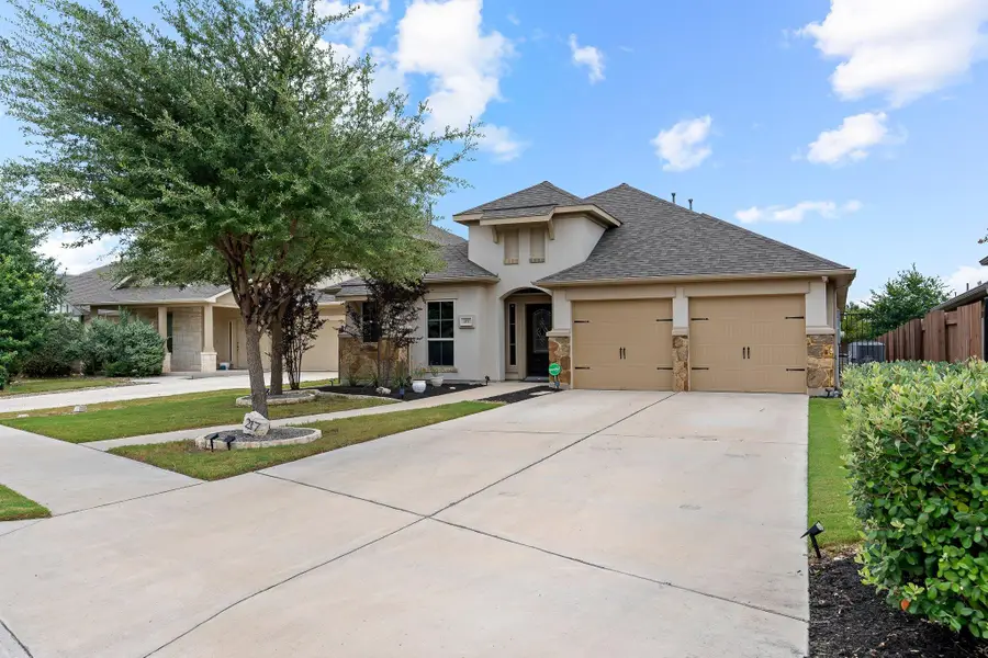 217 Serrano St, Georgetown, TX 78628 - #2