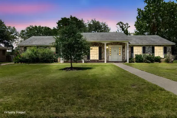 730 Sarah Jo St, La Grange, TX 78945