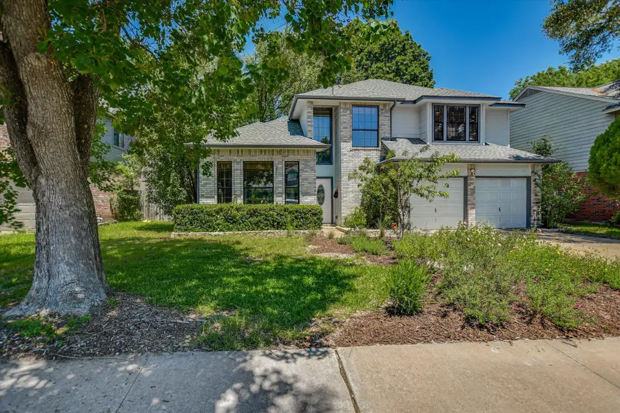 1104 Crestview St, Round Rock, TX 78681 - #2