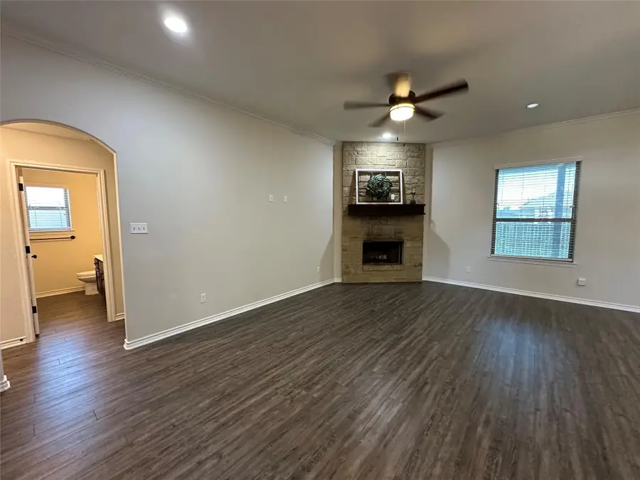 500 Magnolia Dr, Troy, TX 76579 - Image #3