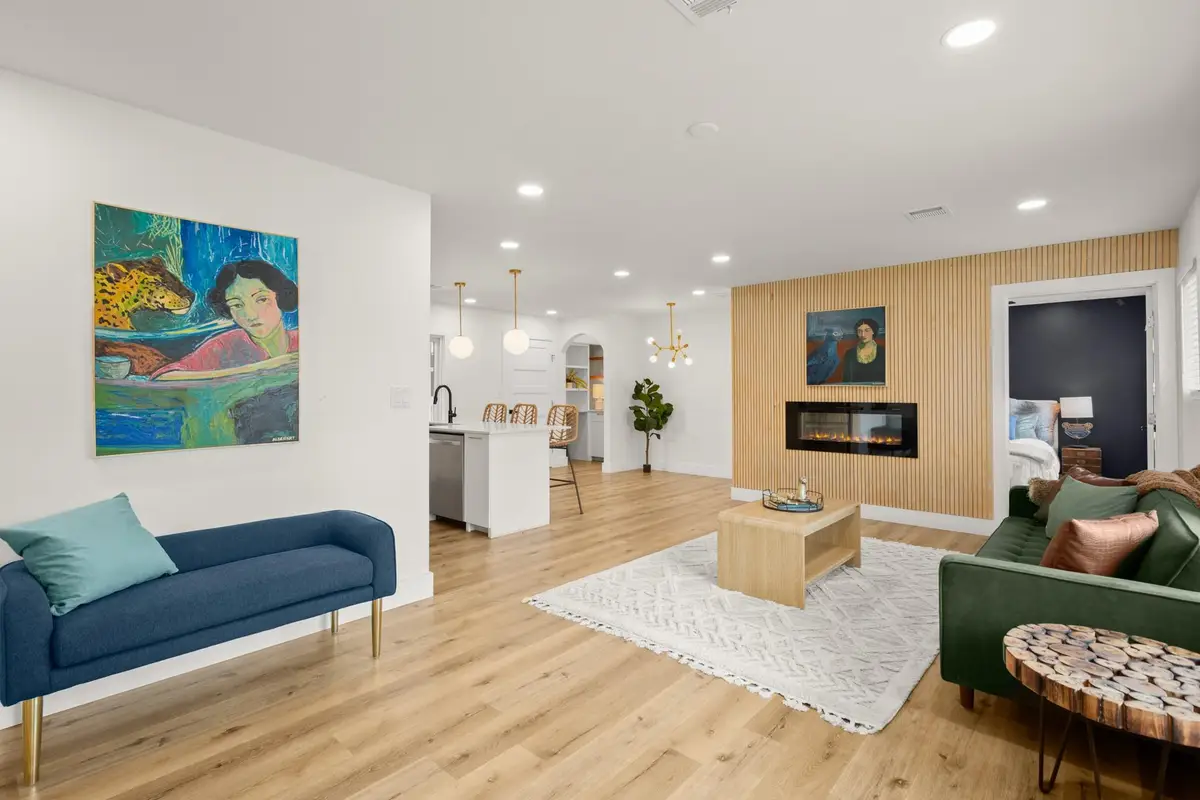 207 White Oak Dr, Austin, TX 78753 - Image #1