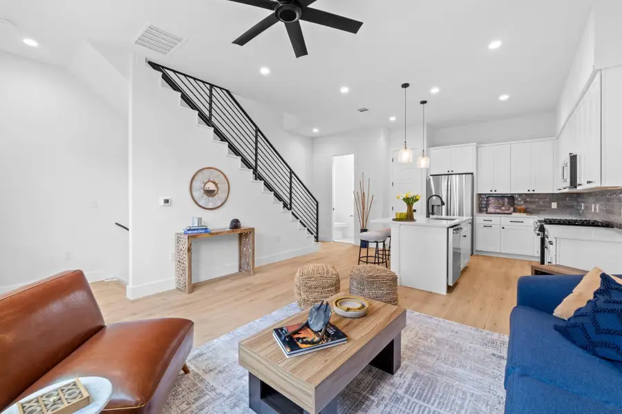 909 Calle Limon #2, Austin, TX 78702 - #3