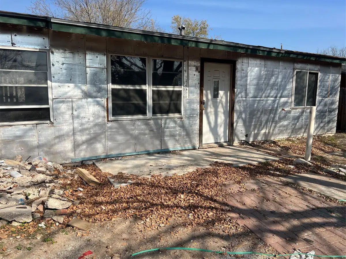 6706 Cruz St, Austin, TX 78741 - #1