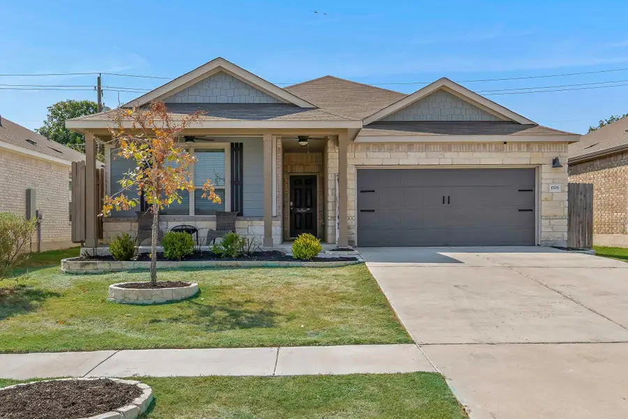 1705 T H Johnson Dr, Taylor, TX 76574 - #2