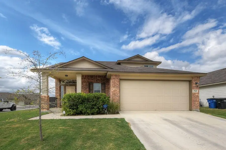 723 Spectrum Dr, New Braunfels, TX 78130 - Image #2