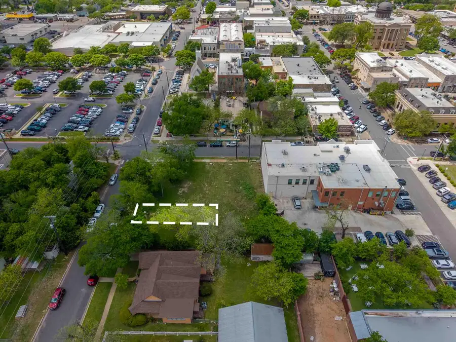 205 E 9th St, Georgetown, TX 78626 - #3