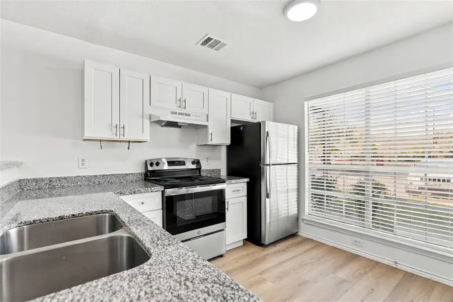 1834 River Crossing Cir #D, Austin, TX 78741 - #2