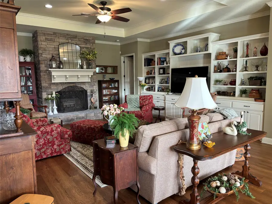 1910 Spanish Moss Dr, College Station, TX 77845 - #2