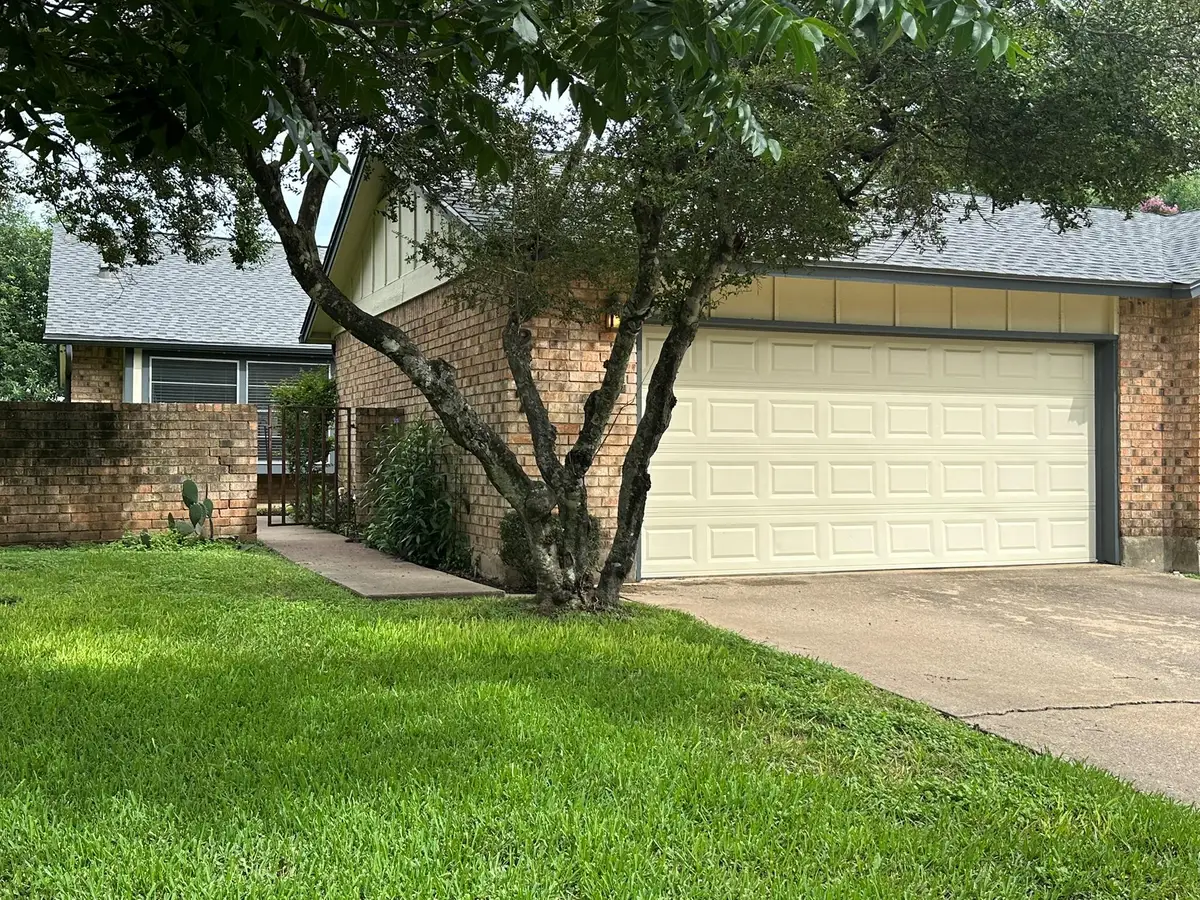 9217 Singing Quail Dr #8E, Austin, TX 78758 - #1