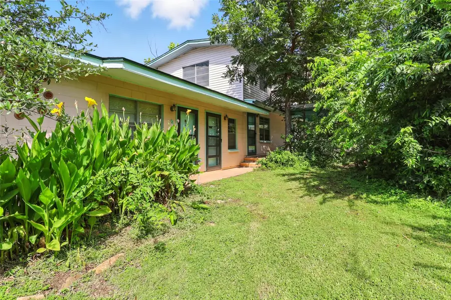 201 Lakewood Dr, Burnet, TX 78611 - #3