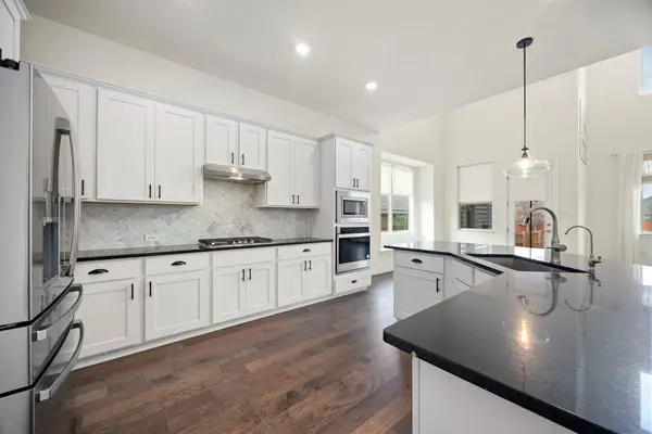 1098 Cherrystone Loop, Buda, TX 78610