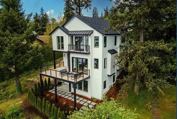 290 Keneka Ln, Bastrop, TX 78602