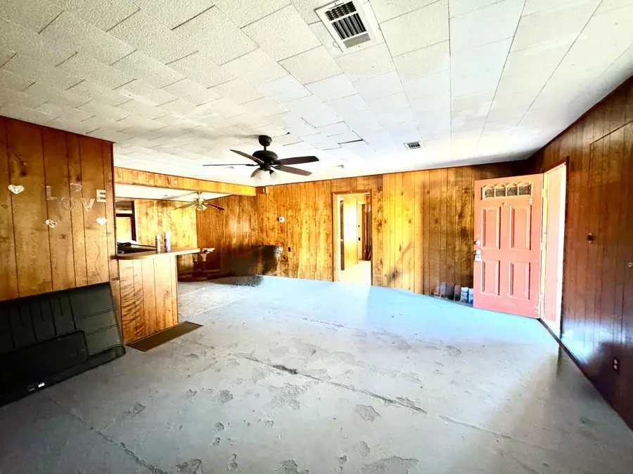 520 Munson St, Tow, TX 78672 - Image #3