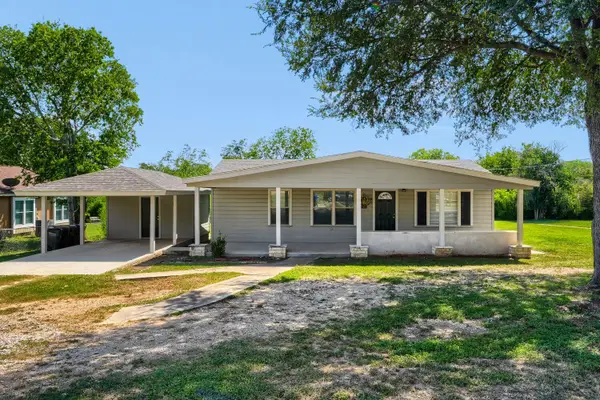 1211 N Bishop St, San Marcos, TX 78666