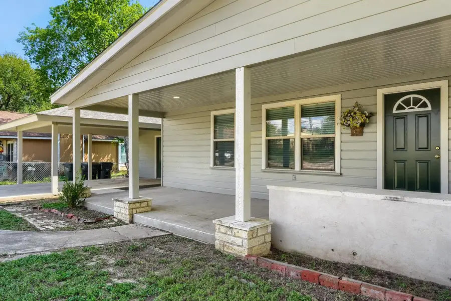 1211 N Bishop St, San Marcos, TX 78666 - #3