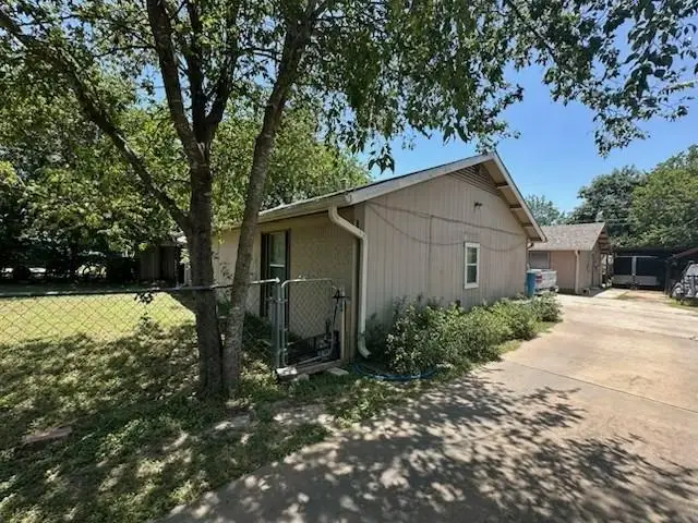 1109 N Meadows Dr, Austin, TX 78758 - #1