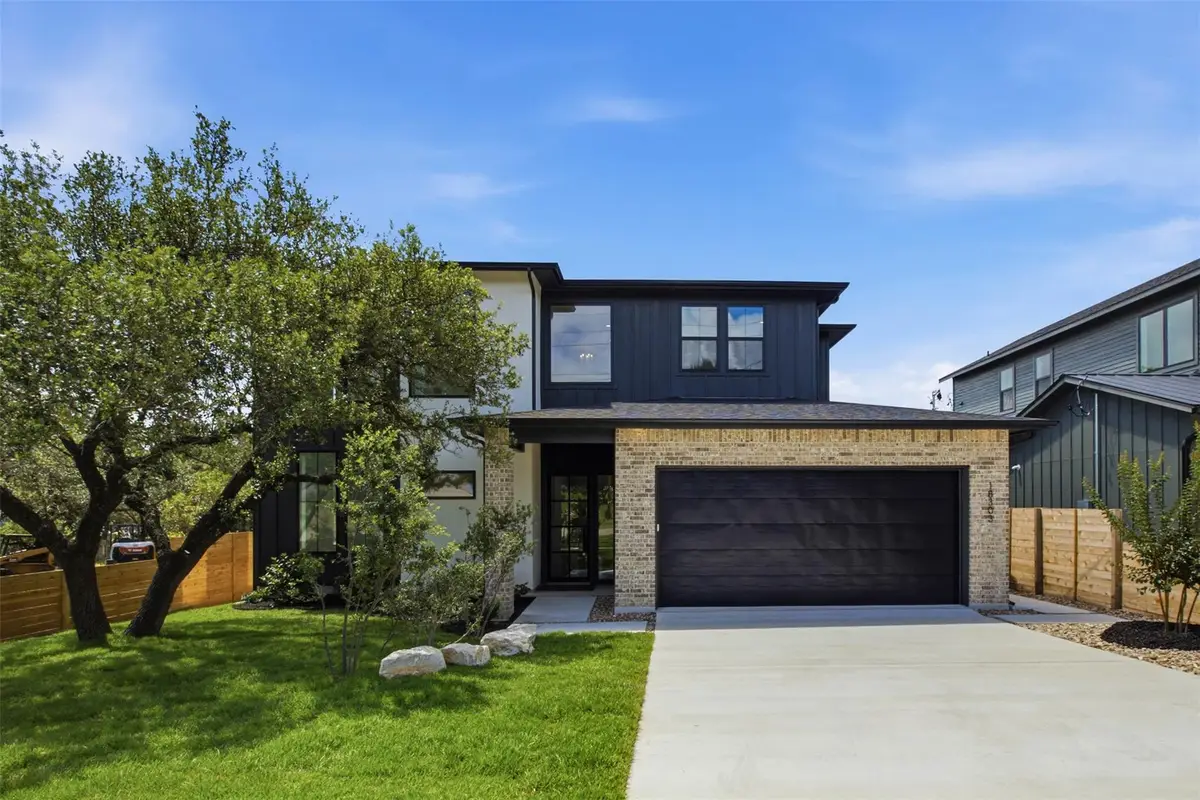 18303 Lake Oaks Dr, Jonestown, TX 78645 - #1