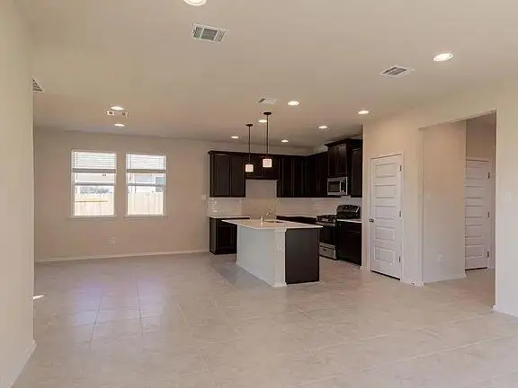 229 Gray Wolf Dr, San Marcos, TX 78666 - #3